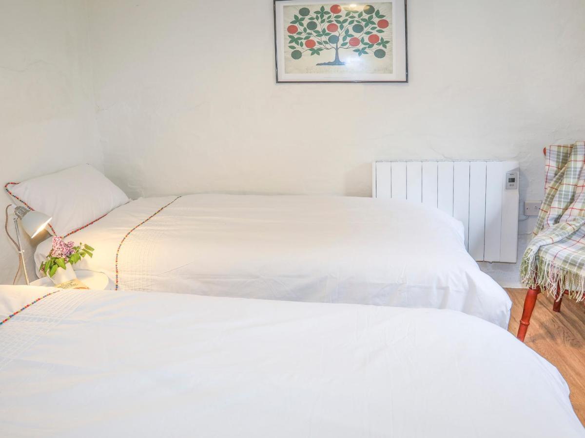 Ffrwd Cottage Bodorgan Bagian luar foto